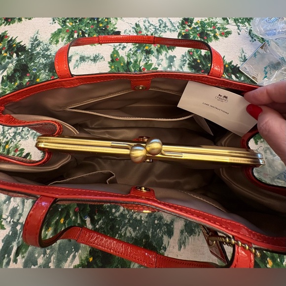 Coach Persimmon Signature Patent Leather Kiss-lock Satchel #F19215 NWT - Picture 8 of 11
